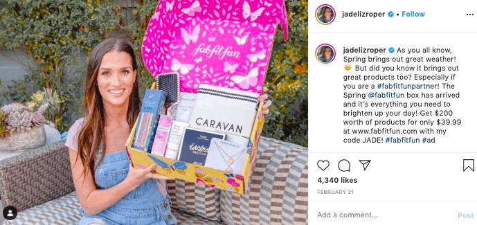 an example of influencer marketing by dodropshipping
