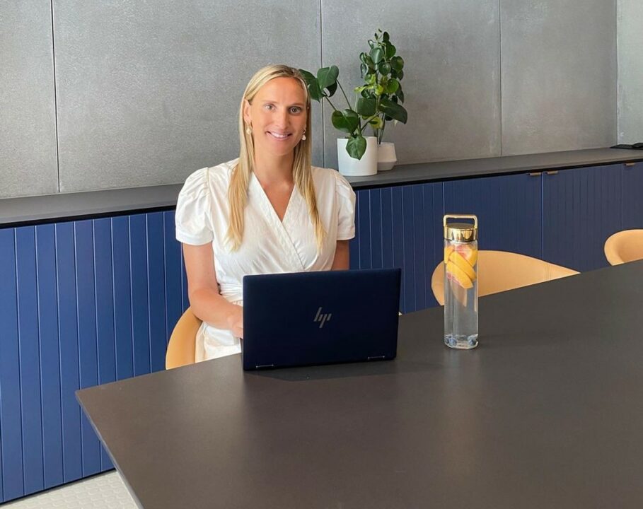 Gretta Van Riel - Shopify influencer