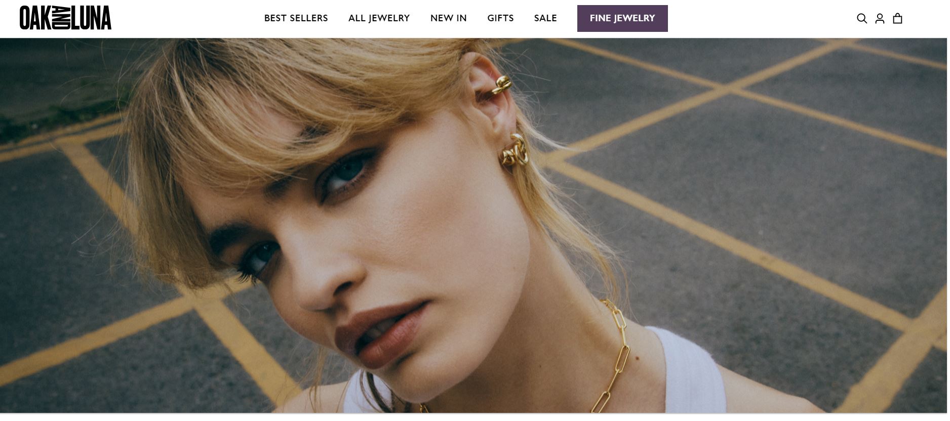 Top Shopify jewelry stores: Oak and Luna