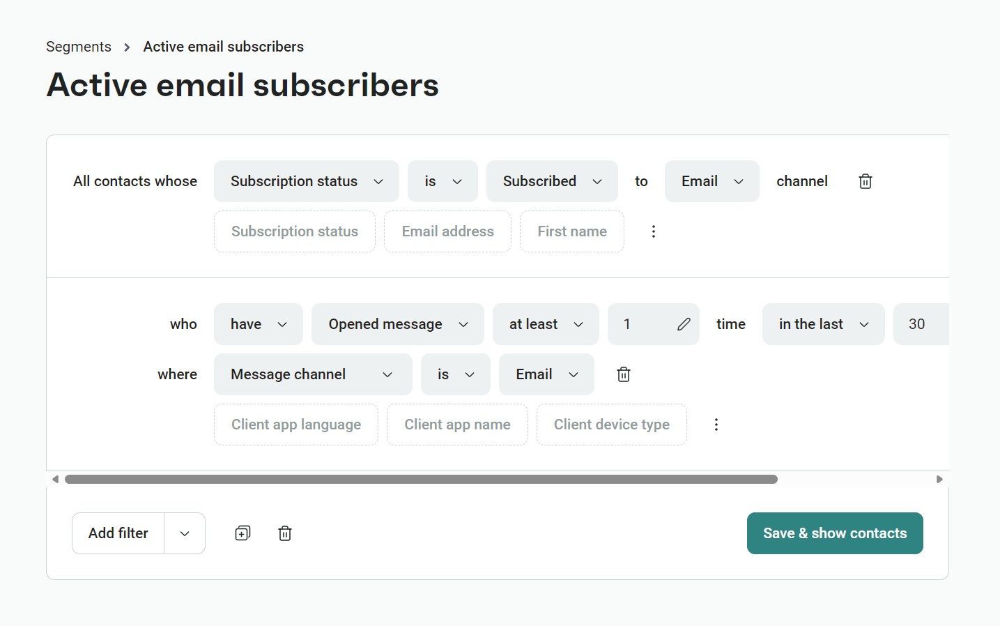 Omnisend vs Klaviyo: A dashboard shows filters for segmenting active email subscribers, including subscription status, email address, name, and message activity within the last 30 days. Save & show contacts button is visible.
