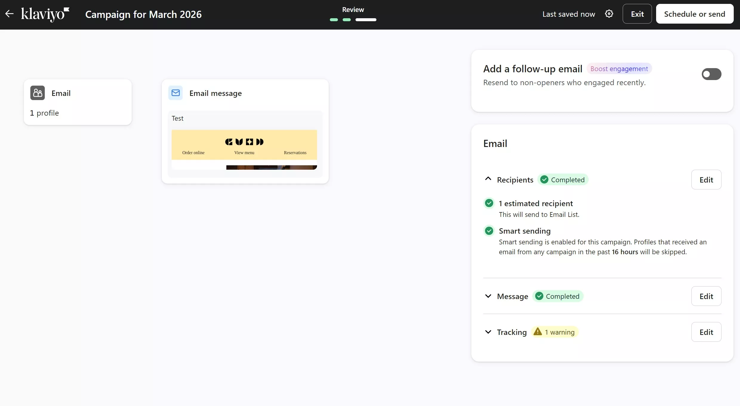 Omnisend vs Klaviyo: Screenshot of a Klaviyo email campaign editor. The left panel shows an email message block, while the right panel displays campaign settings with status indicators for recipients (completed), message (completed), and tracking (warning).