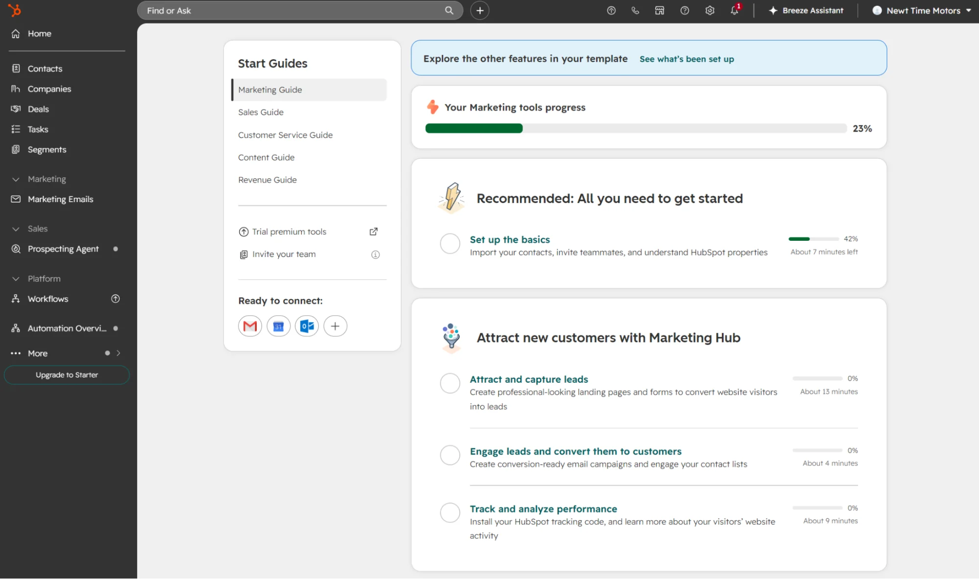 HubSpot dashboard showing marketing tool progress, setup steps, and options to attract, engage, and analyze customers.
